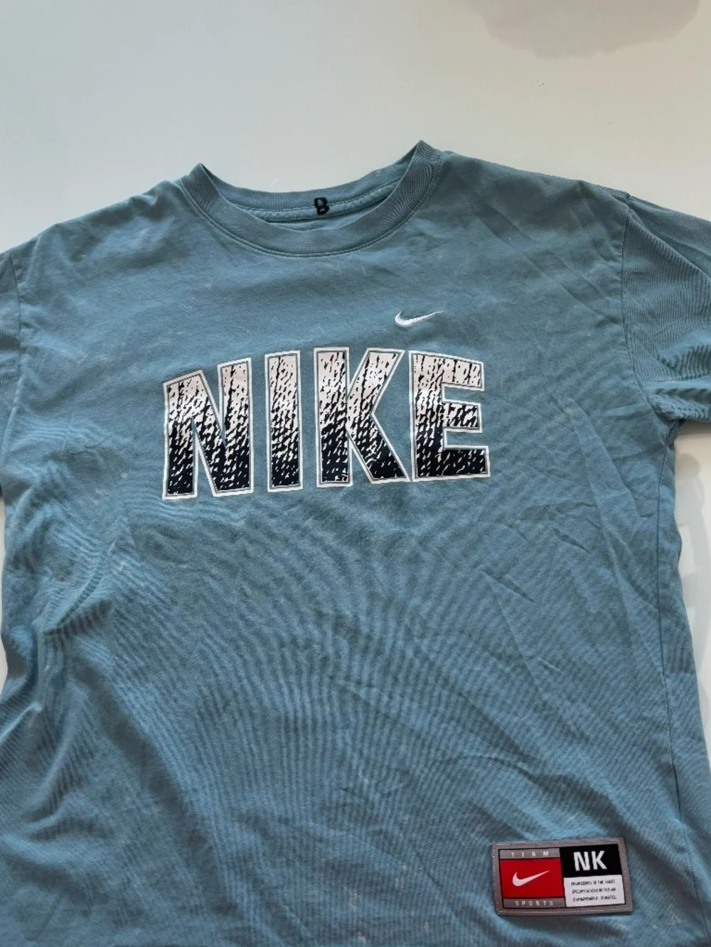 THE NIKE TEE by NIKE YL